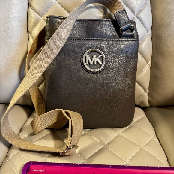 MICHAEL Michael Kors Handbags - Michael Kors crossbody handbag